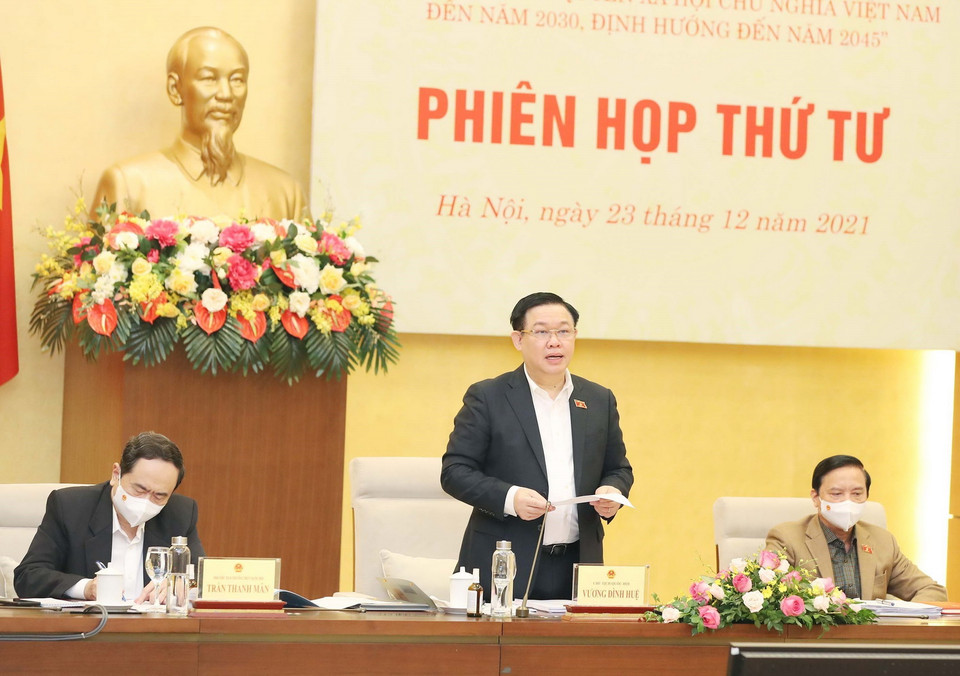 Chủ tịch Quốc hội, Bí thư Đảng đoàn Quốc hội Vương Đình Huệ phát biểu. (Ảnh: Trọng Đức/TTXVN)