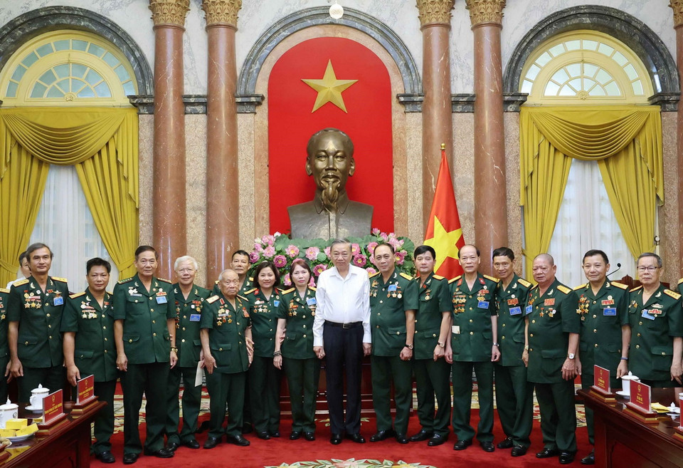Chủ tịch nước Tô Lâm với các đại biểu. (Ảnh: Nhan Sáng/TTXVN)