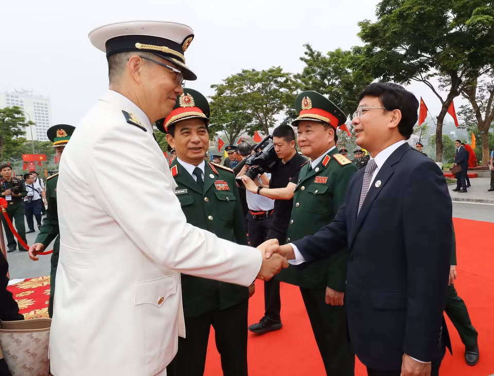 Lễ đón Thượng tướng Đổng Quân, Bộ trưởng Quốc phòng Trung Quốc tại Cửa khẩu quốc tế Lào Cai. (Ảnh: Trọng Đức/TTXVN)