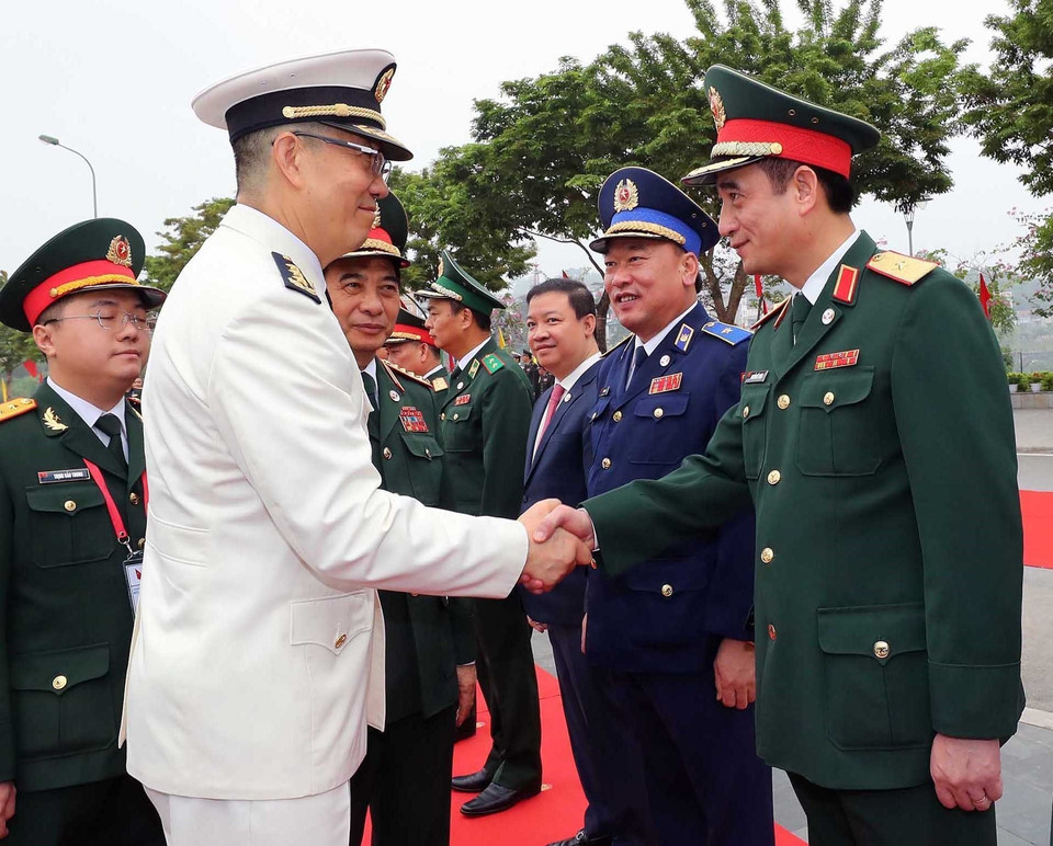 Lễ đón Bộ trưởng Quốc phòng Trung Quốc Đổng Quân tại Cửa khẩu quốc tế Lào Cai. (Ảnh: Trọng Đức/TTXVN)