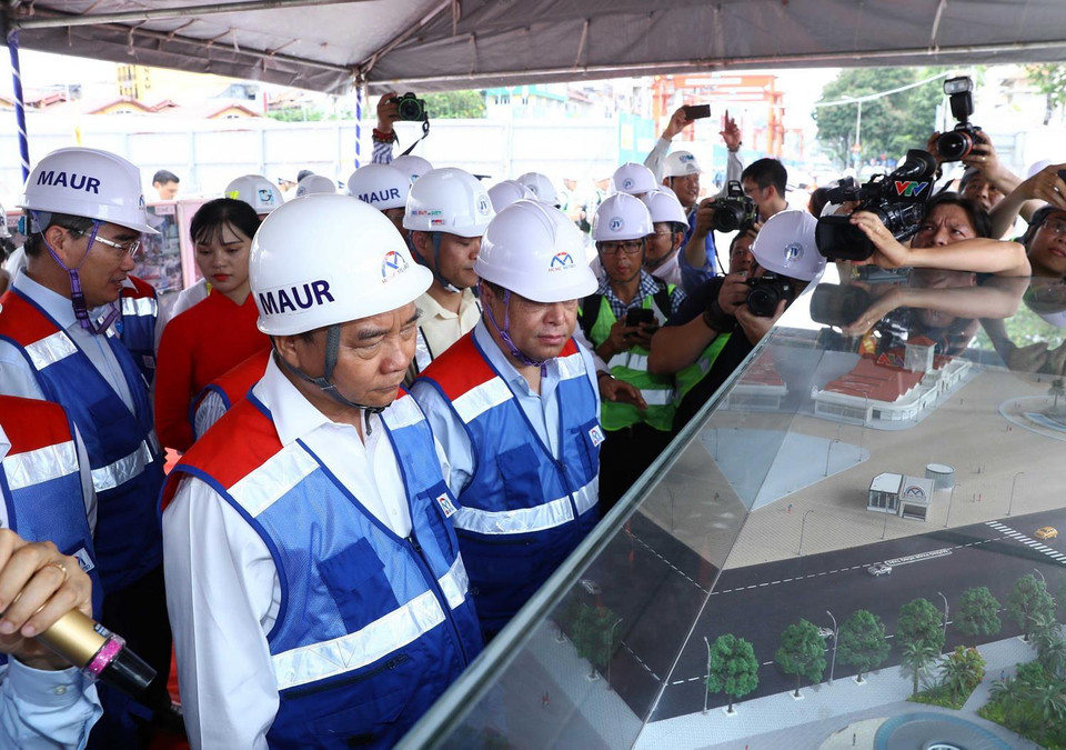 Tuyến metro số 1 là tuyến đầu tiên trong mạng lưới tám tuyến metro của Thành phố Hồ Chí Minh đã được quy hoạch, có tổng chiều dài khoảng 220km, với tổng vốn đầu tư ước tính gần 25 tỷ USD. (Ảnh: Thống Nhất/TTXVN)