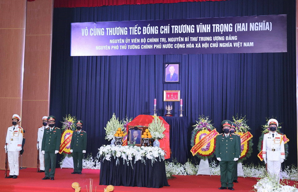 Lễ viếng nguyên Phó Thủ tướng Trương Vĩnh Trọng diễn ra tại Hội trường UBND tỉnh Bến Tre. (Ảnh: Thống Nhất/TTXVN)