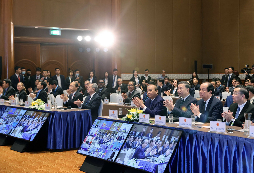 Thủ tướng Nguyễn Xuân Phúc và các đại biểu tại điểm cầu Hà Nội. (Ảnh: Thống Nhất/TTXVN)