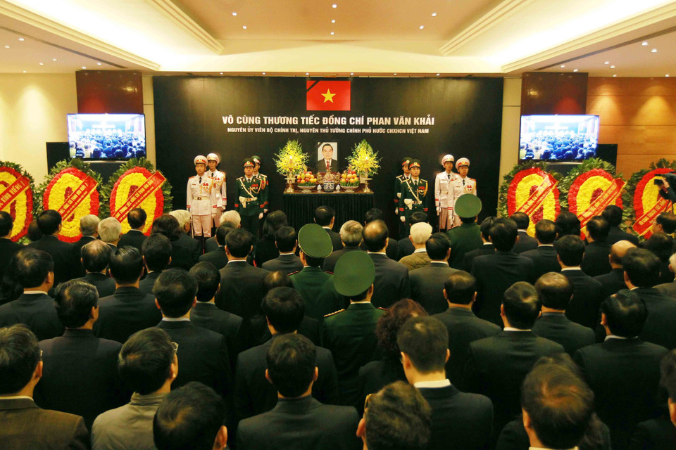 Quang cảnh lễ truy điệu.