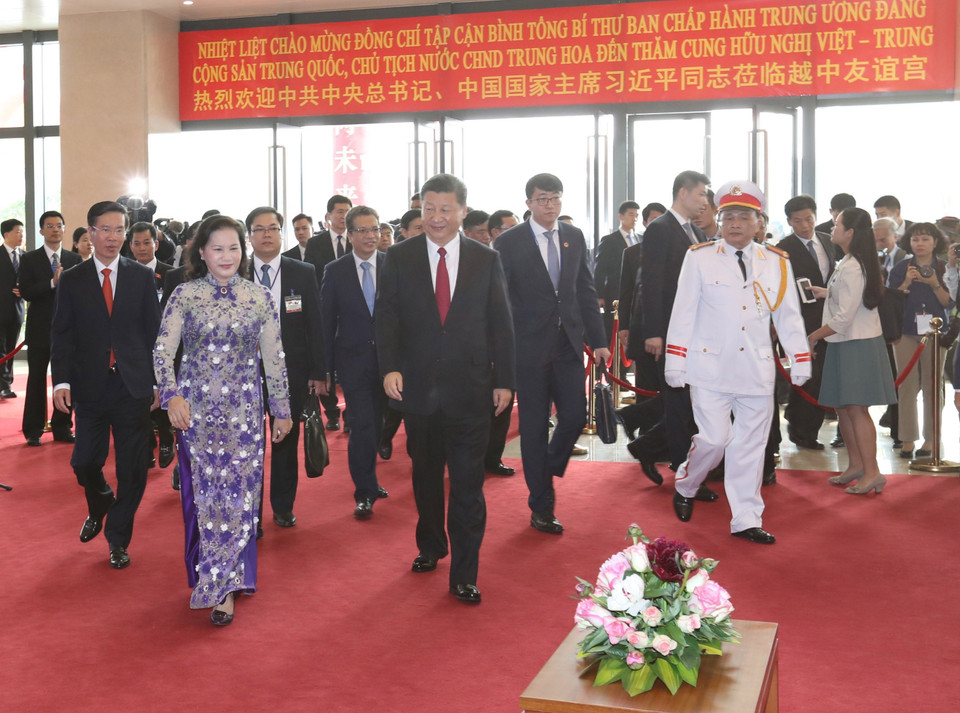 Chủ tịch Quốc hội Nguyễn Thị Kim Ngân và Tổng Bí thư, Chủ tịch Trung Quốc Tập Cận Bình đến dự lễ Khánh thành Cung Hữu nghị Việt-Trung và Lễ khai trương Trung tâm Văn hóa Trung Quốc tại Hà Nội. (Ảnh: Trọng Đức/TTXVN)