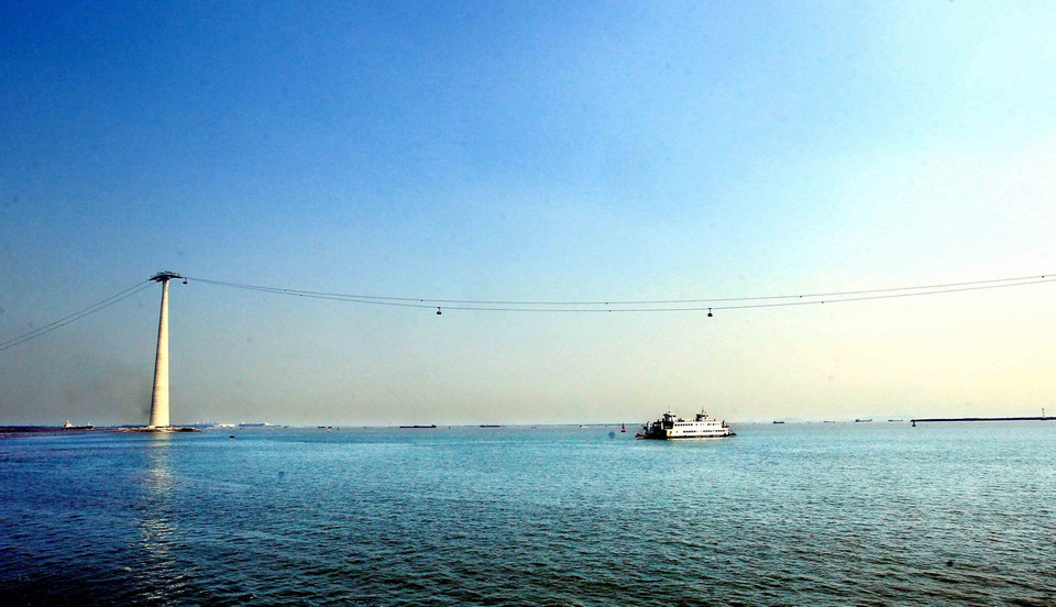  Nhịp cáp treo Cát Hải-Phù Long là một trong những công trình kỷ niệm 65 năm Ngày giải phóng Hải Phòng. (Ảnh: An Đăng/TTXVN)