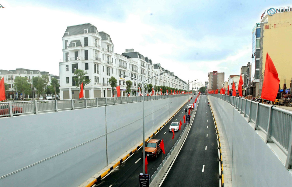  Nút giao thông Nam Cầu Bình, là công trình có quy mô lớn, hiện đại nhất tại Hải Phòng với tổng mức đầu tư hơn 1.400 tỷ đồng là một trong những công trình kỷ niệm 65 năm Ngày giải phóng Hải Phòng. (Ảnh: An Đăng/TTXVN)