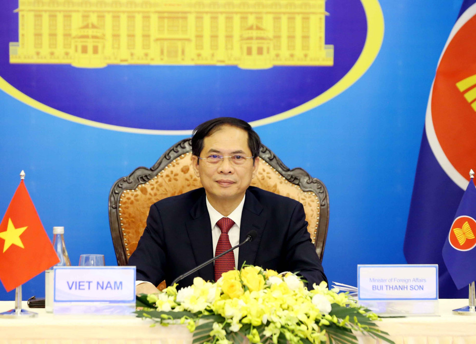 Hình ảnh Bộ trưởng Bộ Ngoại giao Bùi Thanh Sơn tham dự Hội nghị Bộ trưởng Ngoại giao ASEAN lần thứ 54 (AMM 54). (Ảnh: Phạm Kiên/TTXVN) 