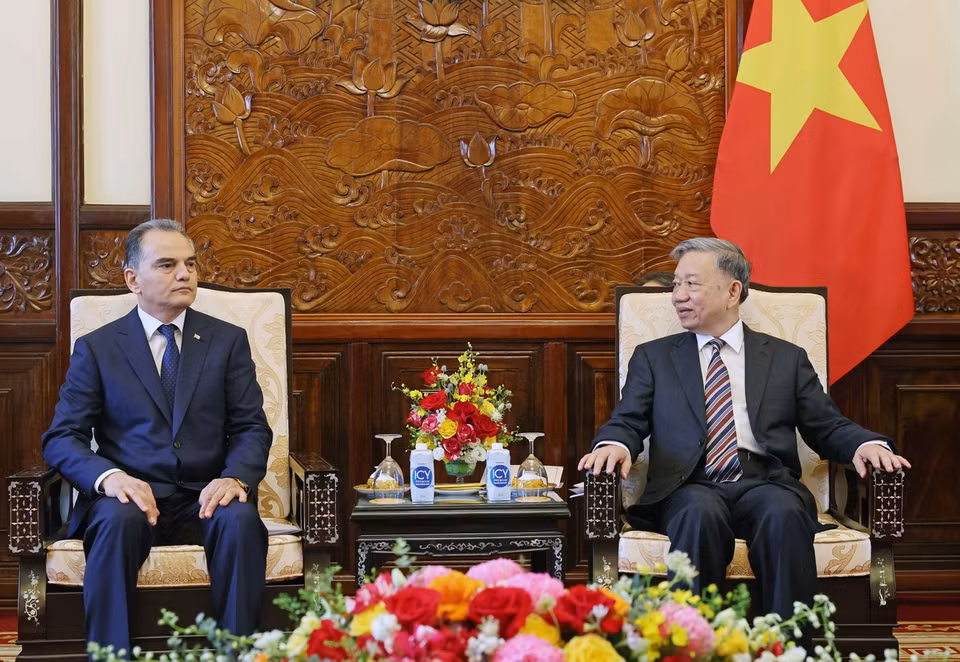 Chủ tịch nước Tô Lâm tiếp Đại sứ Turkmenistan Parakhat Durdyev. (Ảnh: Nhan Sáng/TTXVN)