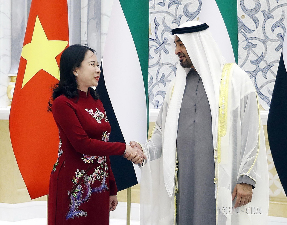 Phó Chủ tịch nước Võ Thị Ánh Xuân hội kiến Tổng thống Sheikh Mohamed bin Zayed trong chuyến thăm UAE, tại Abu Dhabi, 3/5/2023. (Ảnh: Lâm Khánh/TTXVN)