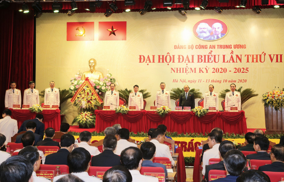 Đoàn Chủ tịch dự Đại hội. (Ảnh: Doãn Tấn/TTXVN)