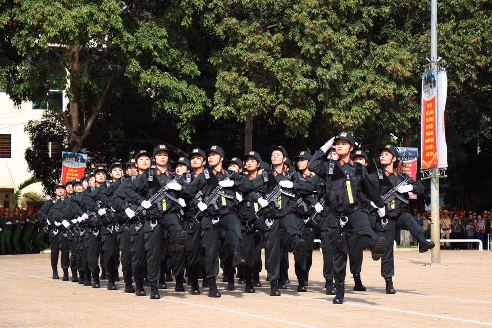 Phần thi điều lệnh của các đơn vị. (Ảnh: Tuấn Anh/TTXVN)