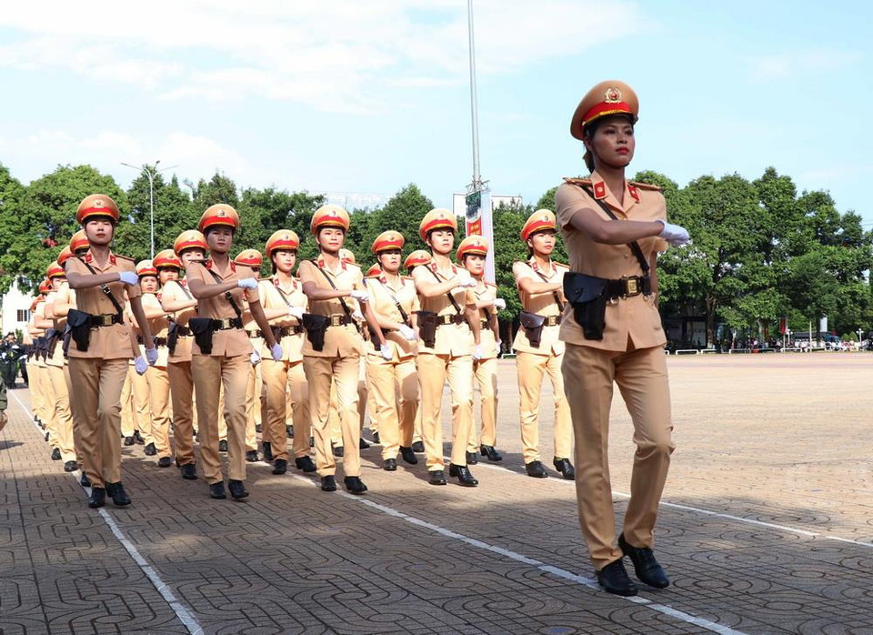 Phần thi điều lệnh của các đơn vị. (Ảnh: Tuấn Anh/TTXVN)