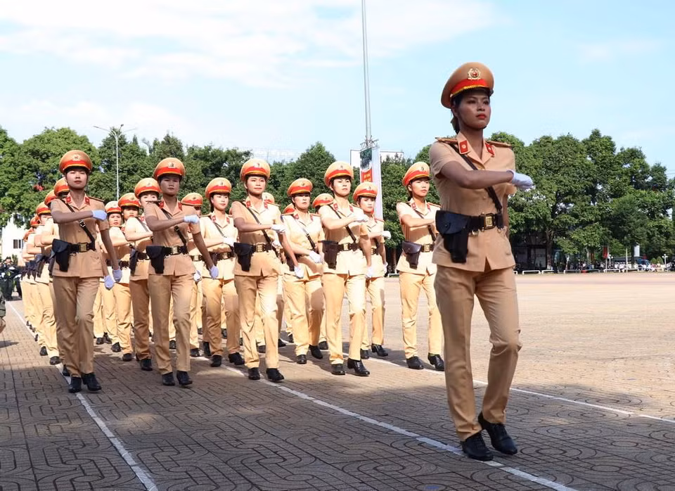 Phần thi điều lệnh của các đơn vị. (Ảnh: Tuấn Anh/TTXVN)
