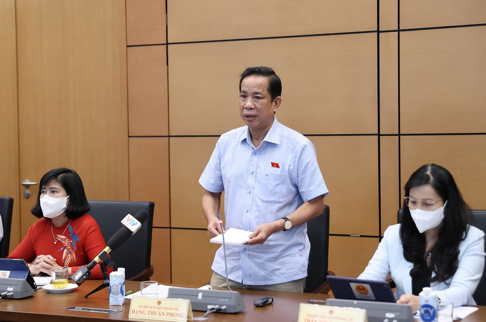  Đại biểu Quốc hội tỉnh Bến Tre Đặng Thuần Phong phát biểu thảo luận. (Ảnh: Dương Giang/TTXVN)