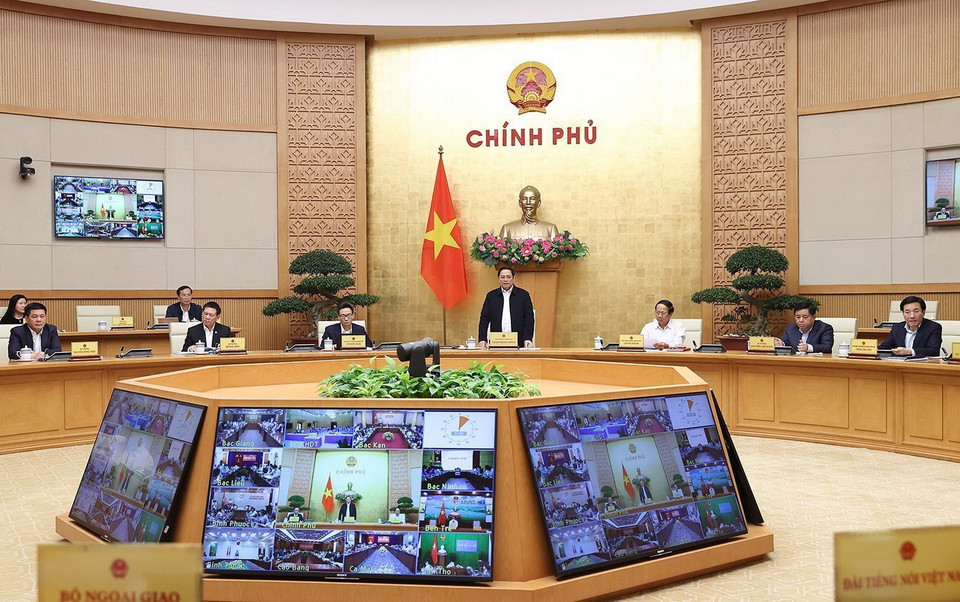  Theo chương trình, Hội nghị nghe, thảo luận về tình hình kinh tế-xã hội tháng 3 và 3 tháng năm 2022, triển khai Chương trình phục hồi và phát triển kinh tế-xã hội; nhiệm vụ và giải pháp trọng tâm thời gian tới; tình hình và giải pháp đẩy nhanh tiến độ phân bổ, giải ngân kế hoạch vốn đầu tư công năm 2022. (Ảnh: Dương Giang/TTXVN)