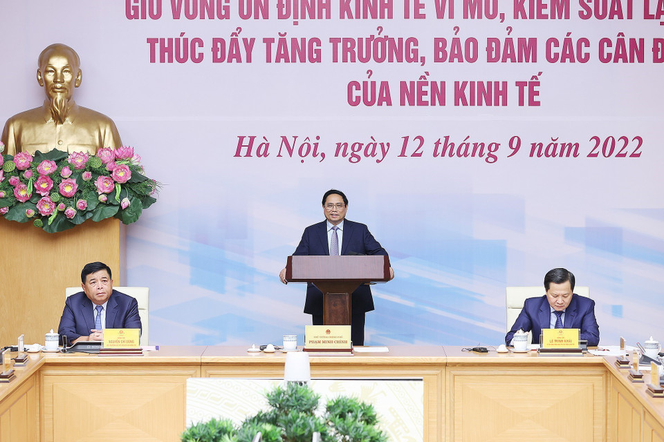 Thủ tướng Phạm Minh Chính chủ trì hội nghị. (Ảnh: Dương Giang/TTXVN)