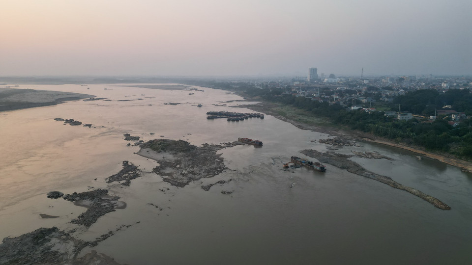 Đây là lần thứ 2 mực nước các sông ở Phú Thọ xuống mức thấp kỷ lục trong năm 2023. (Ảnh: Tạ Toàn/TTXVN)