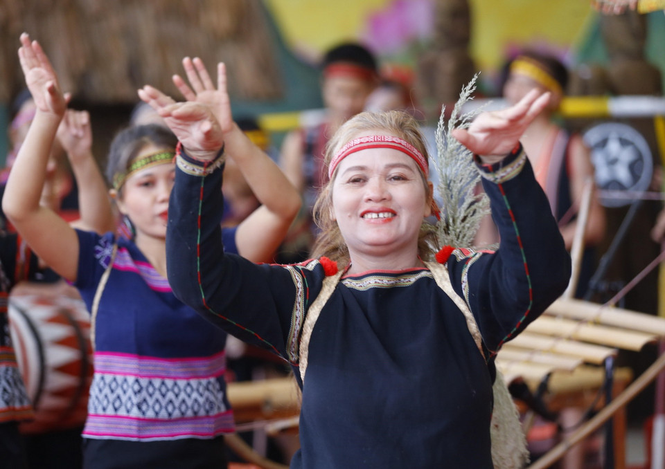 Chương trình biểu diễn nghệ thuật đặc sắc của dân tộc thiểu số tại Đại hội. (Ảnh: Doãn Tấn/TTXVN)