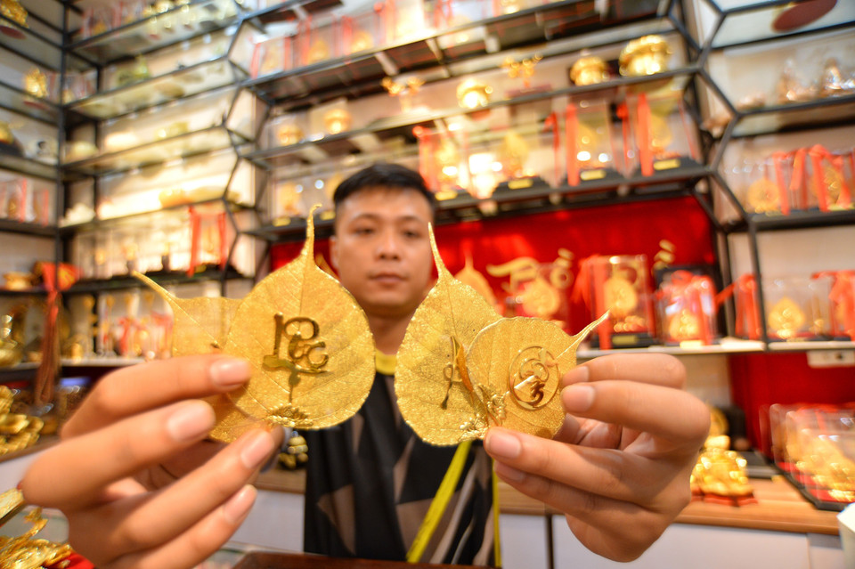 Theo triết lý của nhà Phật, những chiếc lá bồ đề mạ vàng tỏa ánh kim lấp lánh còn giúp cho tâm con người được soi sáng, để có thể suy xét mọi việc một cách thấu đáo và cảm nhận được như có Đức Phật luôn ở bên để soi đường, chỉ lối.