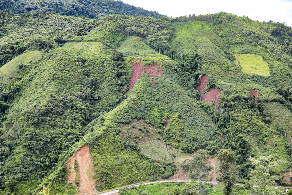 Cung trượt sạt lở tại bản Huổi Lắp, xã Quảng Lâm, huyện Mường Nhé. (Ảnh: Xuân Tư/TTXVN)
