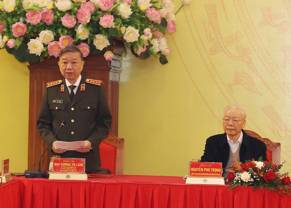 Sáng 21/12, Đại tướng Tô Lâm, Ủy viên Bộ Chính trị, Bí thư Đảng ủy Công an Trung ương, Bộ trưởng Bộ Công an phát biểu khai mạc Hội nghị Đảng ủy Công an Trung ương. (Ảnh: Trí Dũng/TTXVN)