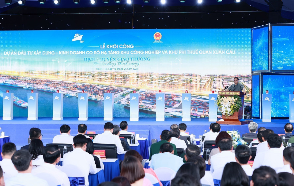 Thủ tướng Phạm Minh Chính phát biểu tại Lễ khởi công dự án. (Ảnh: Dương Giang/TTXVN)