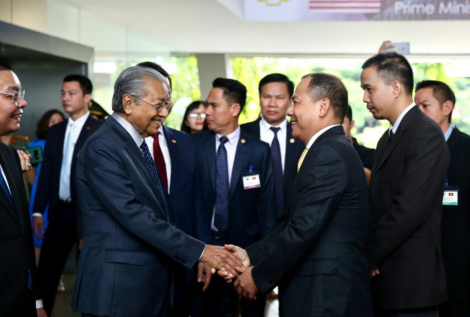 Thủ tướng Malaysia Mahathir Mohamad gặp lãnh đạo Tập đoàn Vingroup. (Ảnh: Dương Giang/TTXVN)