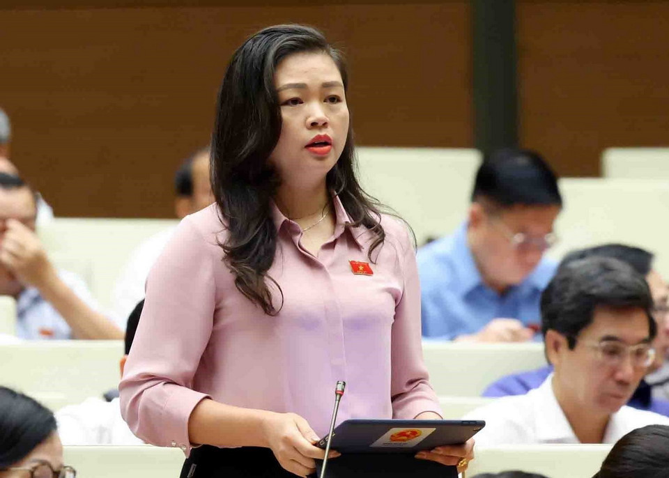 Đại biểu Quốc hội tỉnh Cao Bằng Đoàn Thị Lê An phát biểu. (Ảnh: Phạm Kiên/TTXVN)