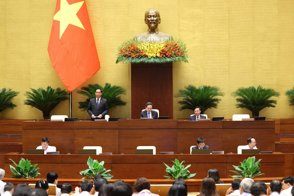 Phó Chủ tịch Quốc hội Trần Quang Phương điều hành nội dung sáng 21/5. (Ảnh: Văn Điệp/TTXVN)