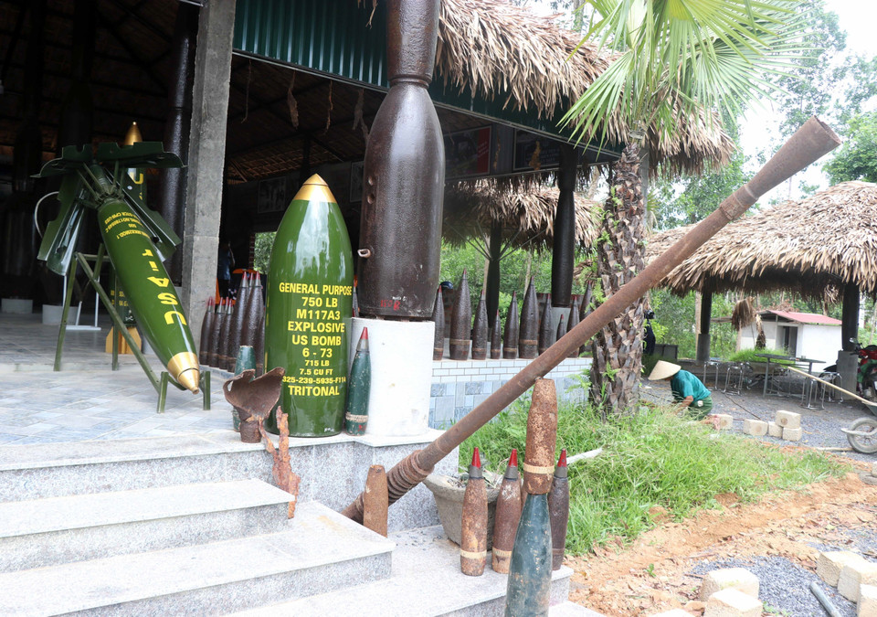 Ngôi nhà nằm ven đường Hồ Chí Minh nhánh Đông, ngay trước Nghĩa trang Liệt sỹ quốc Trường Sơn ở xã Linh Trường, huyện Gio Linh (Quảng Trị). (Ảnh: Nguyên Lý/TTXVN)