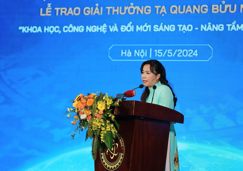 Phó Giáo sư-Tiến sỹ Hồ Thị Thanh Vân, Viện trưởng Viện nghiên cứu và phát triển sinh học nông nghiệp tiên tiến, Trường Đại học Nguyễn Tất Thành phát biểu. (Ảnh: Hoàng Hiếu/TTXVN)