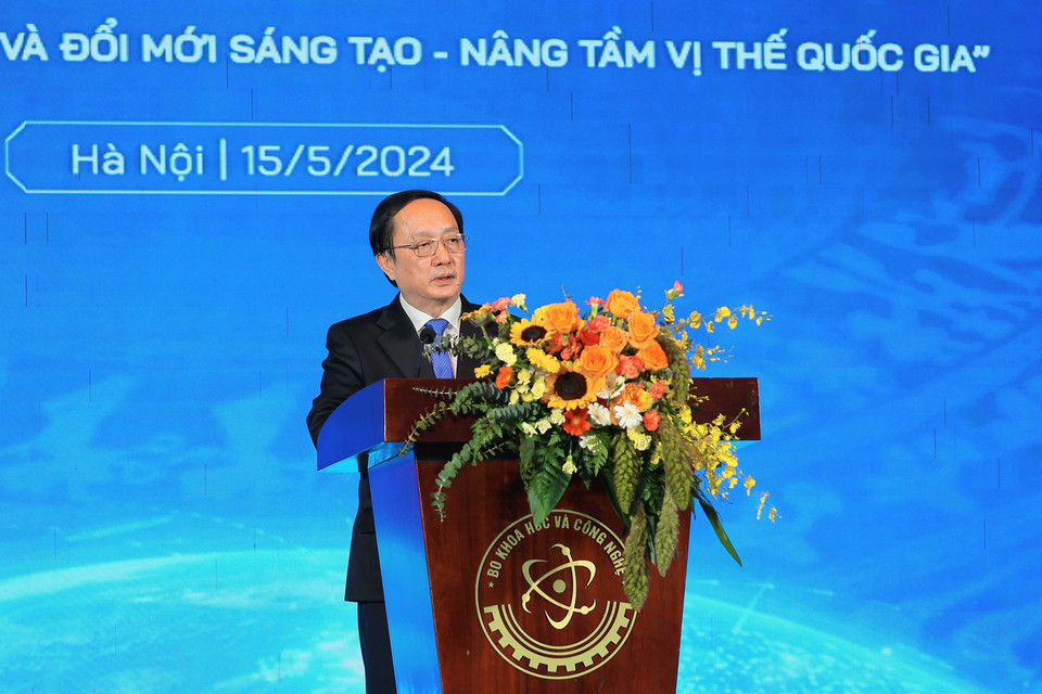 Bộ trưởng Bộ Khoa học và Công nghệ Huỳnh Thành Đạt phát biểu khai mạc. (Ảnh: Hoàng Hiếu/TTXVN)