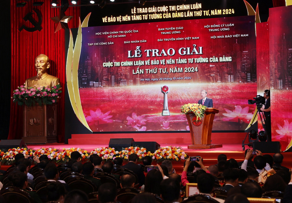 Tổng Bí thư, Chủ tịch nước Tô Lâm phát biểu chỉ đạo. (Ảnh: Lâm Khánh/TTXVN)