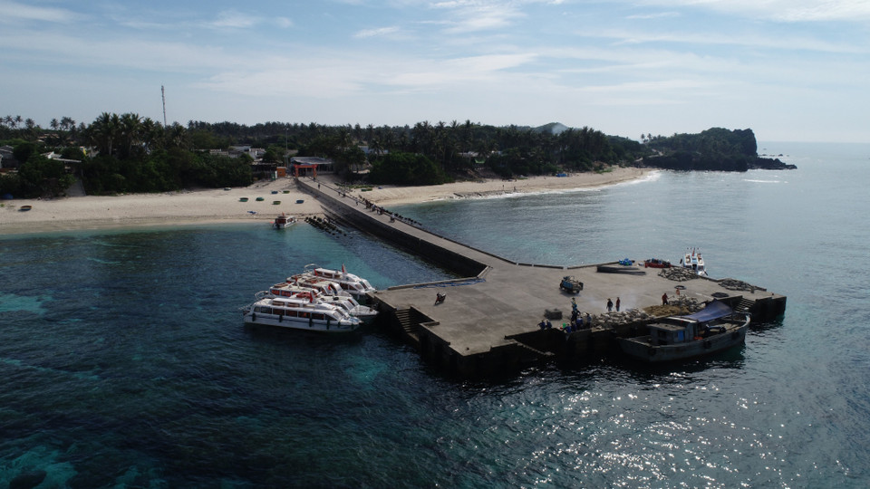 Bến thuyền du lịch trên đảo bé Lý Sơn. (Ảnh: Tùng Lâm/Vietnam+)