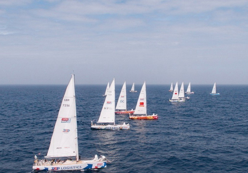Những đội thuyền đầu tiên của Giải đua thuyền buồm vòng quanh thế giới Clipper Race mùa giải 2023-2024. (Ảnh: TTXVN phát)