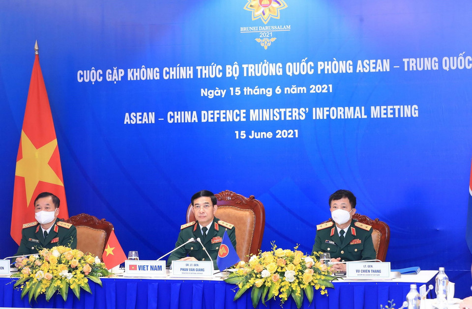 Trong ảnh: Thượng tướng Phan Văn Giang, Bộ trưởng Bộ Quốc phòng, trưởng đoàn Việt Nam dự cuộc gặp. (Ảnh: Trọng Đức/TTXVN)