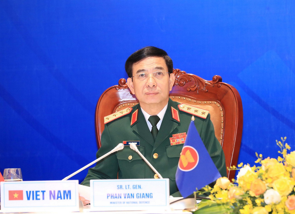 Trong ảnh: Thượng tướng Phan Văn Giang, Bộ trưởng Bộ Quốc phòng, trưởng đoàn Việt Nam dự cuộc gặp. (Ảnh: Trọng Đức/TTXVN)