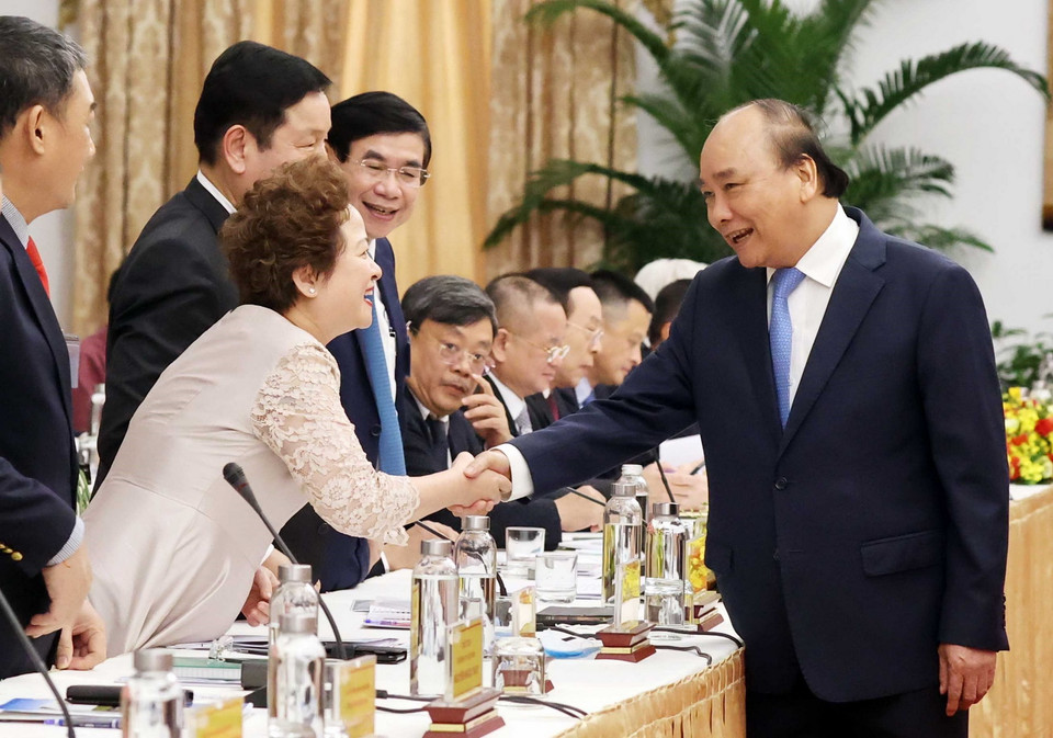 Thủ tướng Nguyễn Xuân Phúc với các đại biểu dự cuộc “Đối thoại 2045.” (Ảnh: Thống Nhất/TTXVN)