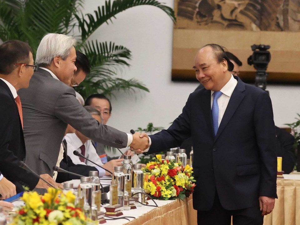 Thủ tướng Nguyễn Xuân Phúc với các đại biểu dự cuộc “Đối thoại 2045.” (Ảnh: Thống Nhất/TTXVN)