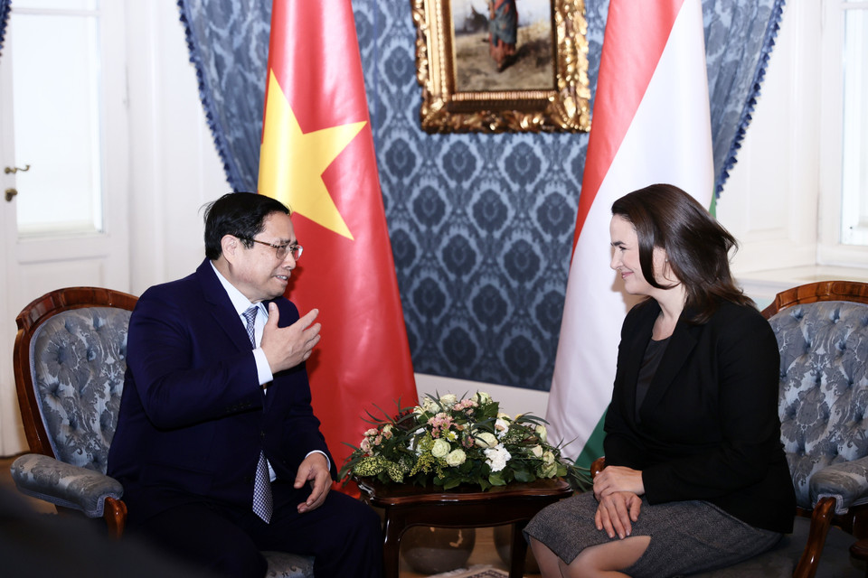 Thủ tướng Phạm Minh Chính hội kiến Tổng thống Hungary Katalin Novák. (Ảnh: Dương Giang/TTXVN)