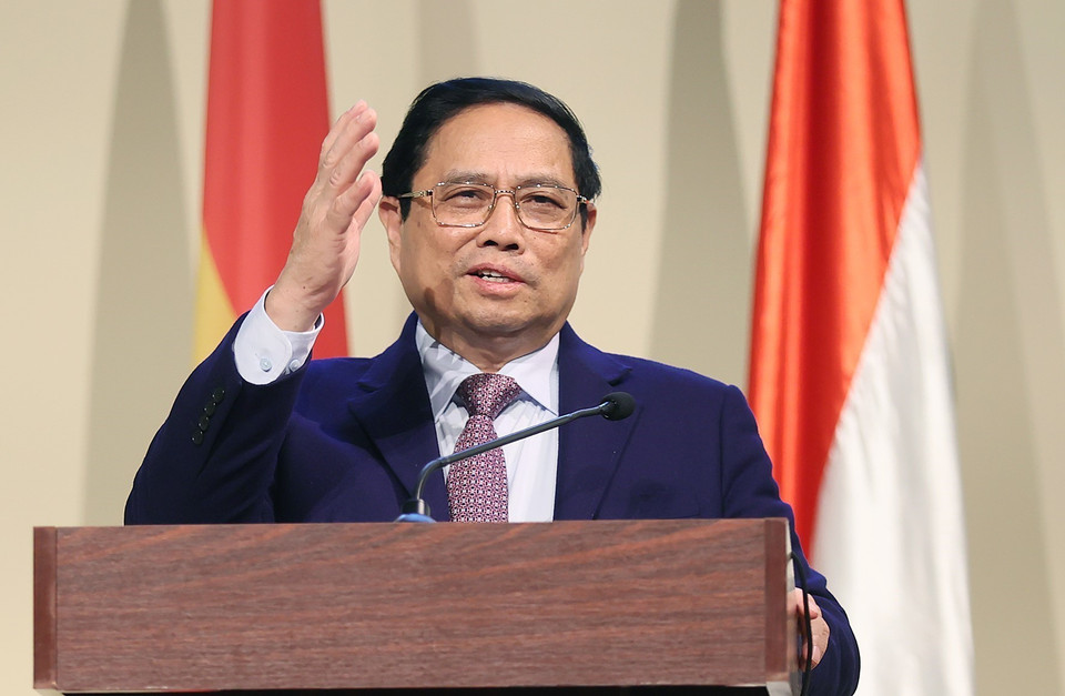 Thủ tướng Phạm Minh Chính phát biểu tại Đại học Hành chính công Quốc gia Hungary về chính sách của Việt Nam. (Ảnh: Dương Giang/TTXVN)