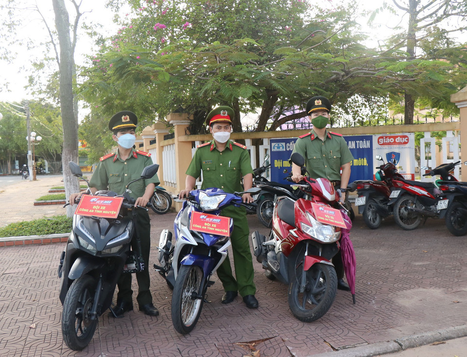 Lực lượng an ninh của tỉnh Bạc Liêu được bố trí tại các điểm thi nhằm bảo bảo an ninh trật tự và an toàn cho kỳ thi. (Ảnh: Chanh Đa/TTXVN)