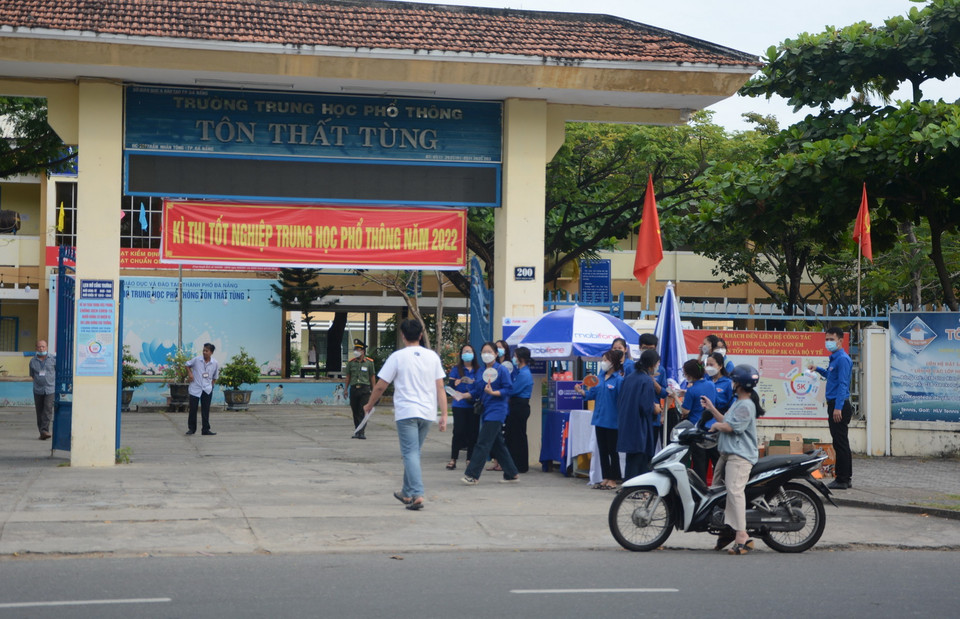  Điểm thi trường THPT Tôn Thất Tùng, quận Sơn Trà, thành phố Đà Nẵng. (Ảnh: Văn Dũng/TTXVN)