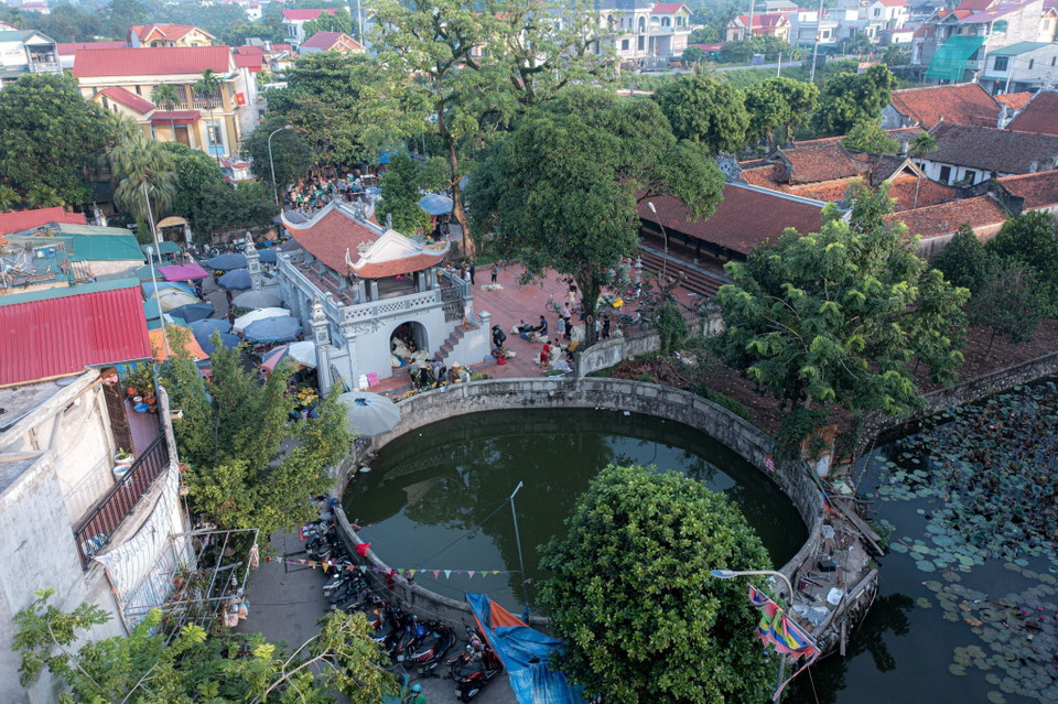 Làng nón Chuông thuộc xã Phương Trung, huyện Thanh Oai, cách trung tâm Thủ đô Hà Nội khoảng 30km. (Ảnh: Phạm Tuấn Anh/TTXVN)