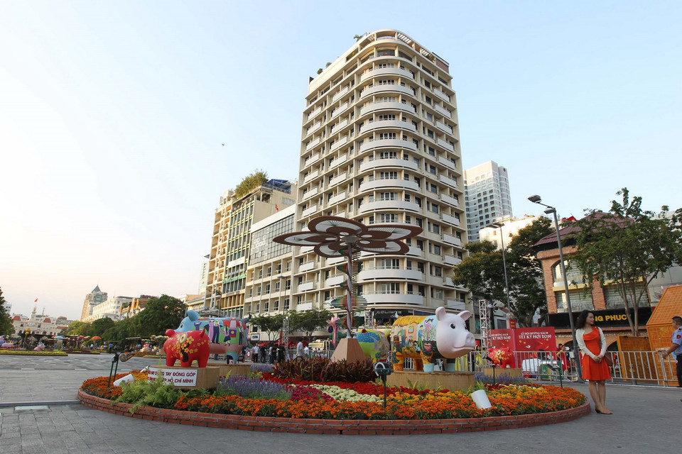 Đường hoa Tết Kỷ Hợi 2019. (Ảnh: Thanh Vũ/TTXVN)