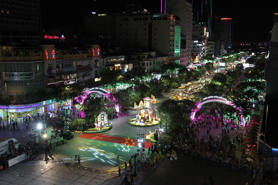 Đường hoa Tết Kỷ Hợi 2019. (Ảnh: Thanh Vũ/TTXVN)