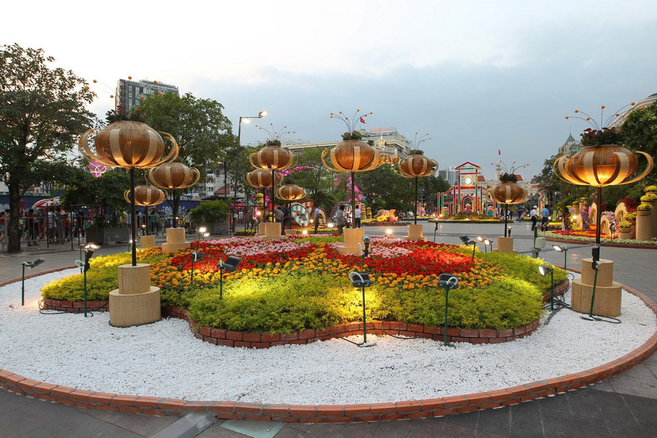 Đường hoa Tết Kỷ Hợi 2019. (Ảnh: Thanh Vũ/TTXVN)