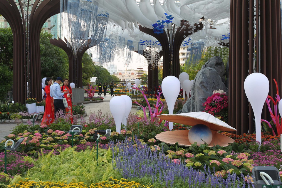 Đường hoa Tết Kỷ Hợi 2019. (Ảnh: Thanh Vũ/TTXVN)