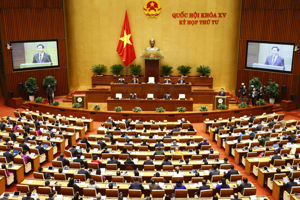 Tại kỳ họp này, Quốc hội dự kiến xem xét, thông qua 7 luật, 3 nghị quyết quy phạm pháp luật và cho ý kiến về 7 dự án luật khác; đồng thời xem xét các báo cáo về tình hình kinh tế-xã hội, ngân sách nhà nước; tiến hành chất vấn và trả lời chất vấn; xem xét báo cáo của một số cơ quan; tiến hành giám sát chuyên đề; xem xét quyết định về nhân sự và một số vấn đề quan trọng khác... (Ảnh: TTXVN)